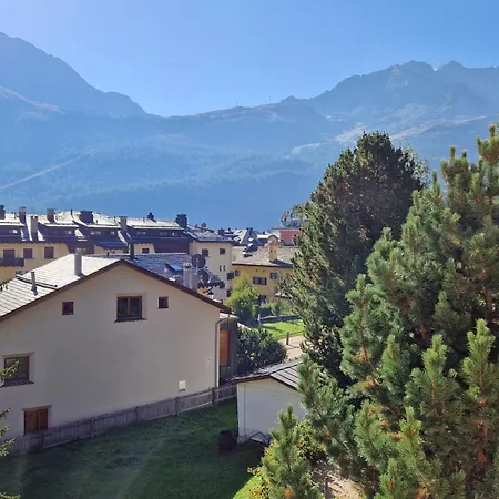 Chesa Bellaval, Haus Leivra 2 1 2-zimmerwohnung 公寓 *