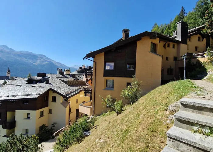 Chesa Bellaval, Haus Leivra 2 1 2-zimmerwohnung Apartman